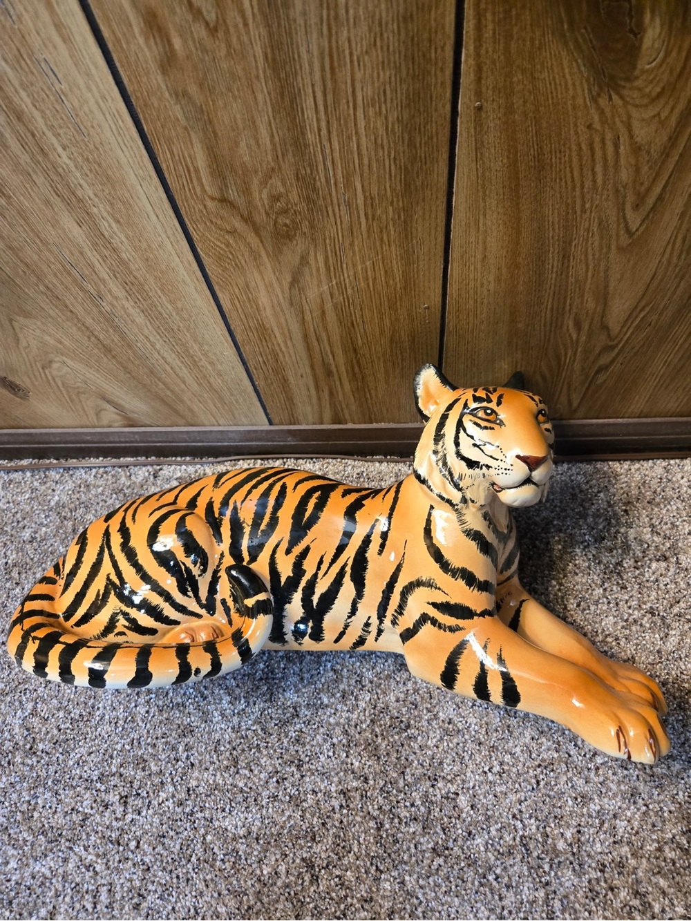 Vintage Italian Ceramic Tiger Statue 16" 

Signed S.6003